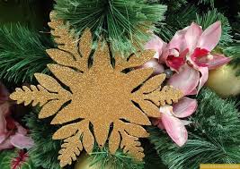 Decorating is the key to creating a right mood and beach christmas decor is really special: Christmas Decorations In Hawaii Go Visit Hawaii