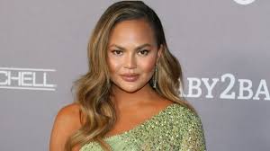 Chrissy teigen posted a video to her instagram stories about her tooth falling out. Pabvihgr5cqcqm