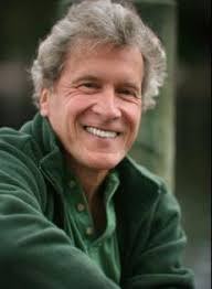 Confessions of an Economic Hit Man: Perkins, John: 9780452287082:  Amazon.com: Books