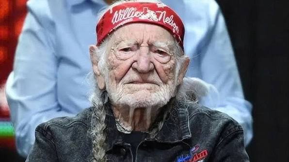 The Tragic Ending Of Willie Nelson Is Heartbreaking