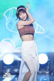 Người tồi tệ thế này phải bị loại bỏ vĩnh viễn. Momo Feat Momo Abs Imgur