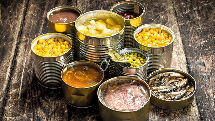 Thực phẩm đóng hộp và những điều bạn cần biết trước khi sử dụng