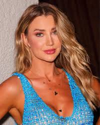 Ana Paula Siebert e Roberto Justus aproveitam final de semana em Trancoso