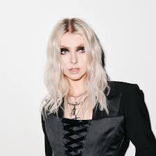 taylor momsen hospitalized spider bite
