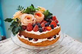 Für eine springform (26 cm) brauchen sie 250 ml sahne. Torte Backen Rezept Fur Erdbeertorte Fruchtig Locker Und Lecker Foodblog Rezepte Furs Fruhstuck Mittag Und Abendbrot