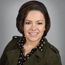 Lauren Peak's Instagram, Twitter & Facebook