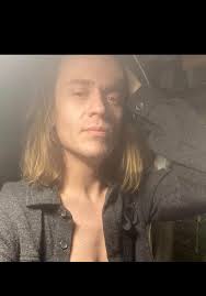 In Houston who trying to link female's