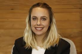 Cogna: IA generativa ajuda em correção de provas e em processo de matrícula 