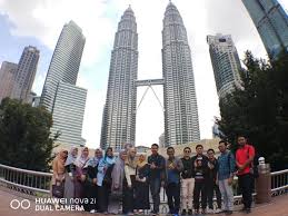 Ekonomi islam adalah salah satu hal yang penting untuk diketahui. Mahasiswa Ekonomi Islam Uii Pkl Internasional Malaysia