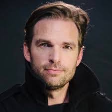 Justin Henning's Instagram, Twitter & Facebook