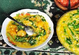 Jun 28, 2021 · resep risotto ayam dan jamur sederhana ala masakan rumahan resep risotto ayam simpel, bisa pakai rice cooker resep risotto bubur manado ala chef vindex tengker pada masterchef indonesia mengenal risotto pada tantangan masterchef indonesia, nasi creamy khas italia resep uni risotto seperti buatan peserta masterchef indonesia Resep Bubur Manado Ala Rumahan Simpel Dan Enak Gampang Dibuat Berbagi Cerita Opini Edukasi Dan Hiburan