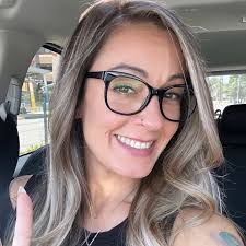 Jodi Billings's Instagram, Twitter & Facebook