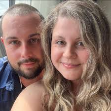 How far in advance to buy Dollywood tickets?