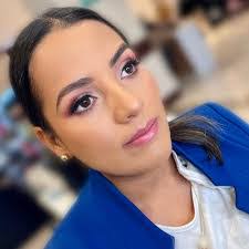 Heather Espinoza's Instagram, Twitter & Facebook