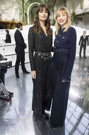 Epingle Par Kimmy Cheung Sur Angele En 2020 Defile Chanel Robe Maxi Idees De Mode