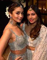 Alia Bhatt In Koecsh By Kresha Bajaj And Amrapali Jewels Cute Preppy Outfits Designer Dresses Indian Wedding Lehenga Designs