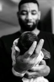 Viki Cole's Instagram, Twitter & Facebook