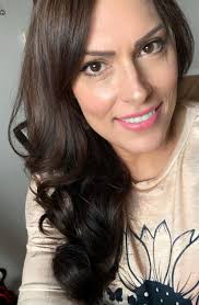 Ok guys I found another impersonater of VANILBEAN!! Well some might say  she's real cause of her bio But listen here ALL THE IMPERSONATERS HAVE THE  SAME FRIENDS LIKE ALL OF THEM