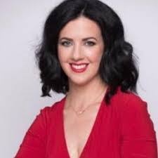 Deirdre Reynolds's Instagram, Twitter & Facebook