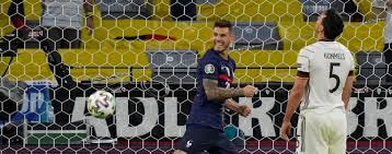 En alemania ha habido una discusión sobre una posible variante sacrificando uno de los hombres de ataque, incluyendo a lukas klostermann como lateral derecho y desplazando a joshua kimmich al centro. 0qd0hfylrxaudm