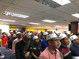 For master and phd candidates the allowance given is rm2700/month and rm3200/month. Vcuitm On Twitter Alhamdulillah Telah Mengadakan Perjumpaan Pertama Dengan Tenaga Pengajar Dan Pelajar Sekolah Tahfiz Seluruh Kelantan Untuk Sesi Taklimat Kemasukan Uitm Di Bawah Program Tahfiz Plus Sesi Kali Ini Diadakan Di