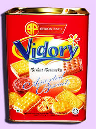 Bhd., updated weekly since 2007. Shoon Fatt Vidory Red Assorted Tin Biscuit 700gm Send Gifts And Money To Nepal Online From Www Muncha Com