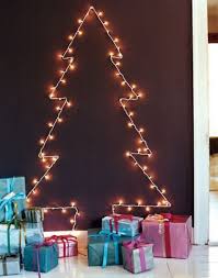 Creative Indoor Christmas Light Ideas Ohmeohmy Blog Christmas Dorm Wall Christmas Tree Hanging Christmas Lights