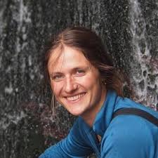 Clara Henry (@_clarahenry)