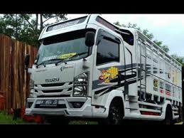 Truk ringan enam ban ini menjadi salah satu dari ratusan peserta yang tampil di kontes modifikasi. Modif Mobil Truk Isuzu Elf Modifikasi Mobil Dan Truk