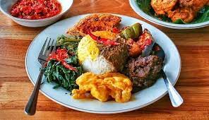 Rasanya tak perlu kira,kalori dan bekalan lemak dah mencukupi untuk sebulan!! Menu Recomended Makan Siang Hari Ini Kumparan Com
