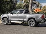 TOYOTA-HILUX