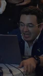 Samuel Renner Que Le Paso