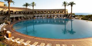 Along with a restaurant and a coffee shop/café, there's a snack bar/deli on site. Orange County S Best Beaches Visit California