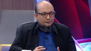 Explore tweets of eko kuntadhi @eko_kuntadhi on twitter. Novel Beberkan Dugaan Korupsi Bansos Rp100 Triliun Eko Kuntadhi Mestinya Jangan Diomongin Dulu Bentengsumbar Com