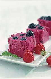 Petits Parfaits Glaces Aux Fruits Rouges Et Betteraves Gateaux Et Desserts Betterave Fruits Rouges