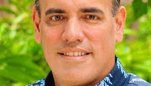 Elliot Mills's Instagram, Twitter & Facebook