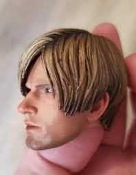 By Art Leon Kennedy Sculpt : r/hottoys
