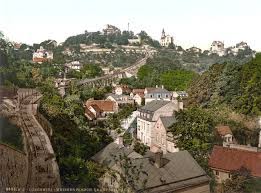 Loschwitz is a villa quarter located at the slopes north of the elbe river. Standseilbahn Dresden Wikipedia