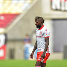 Escalação, fotos, vídeos e lances da partida. Flamengo X Inter Expulsao De Rodinei Foi Justa