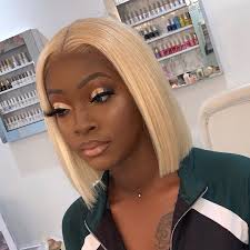 Black And Blonde Bob Weave Pin By Tyrrell Mother On Hair Beauty That I Love In 2020 Blonde Bob Wig Wig Hairstyles Human Wigs