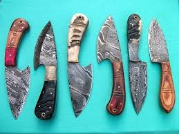 Handmade Damascus Steel Knife Overall Length 8 Inches Handle Material Handle Made Of Ram Horn Blade Hardness 56 60 H Skinning Knife Knife Making Knife