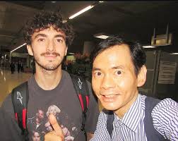 new photo of pecco bagnaia at the airport✈️ safe flight, our champ! 📸:  @alfonsi_51