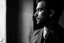 How To Shoot Amazing Photographs Indoors With Nothing But Window Light Portrait Photography Tutorial Light Photography Portrait Photography