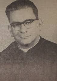 7-9-1974. Muere monseñor Angel Ramón Parada Herrera, párroco de  Independencia. Oriundo de Táriba, donde nació en 1907, fue ordenado en  1923. Llegó a Capacho en 1937 y realizó una gran labor plasmada