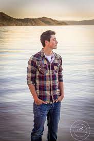 38 Best Photography Pose For Man Senior Photos Boys Senior Pictures Boys Outdoors Senior Boy Photography