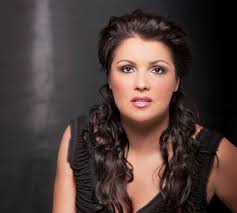 Royal engagement (2004), la bohème (2008) and la bohème, oper in vier bildern (2012). The Met Anna Netrebko In Recital The New Yorker