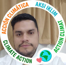 It's a crazy situation But all I need are..." ✈️ Japan, August 1995 📸:  Oasis' tour DJ, Phil Smith