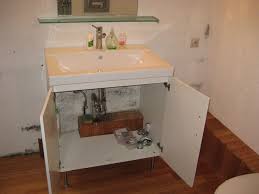 Presence De L Humidite Sous L Evier Comment Faire Que Faire Filtrages Plomberie