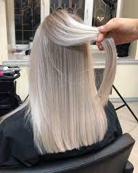 9 764 Likes 228 Comments Kolorist Moskva Nuracolorist On Instagram Rabotala Tolko S Kornyami Hair Styles Silver Blonde Hair Pinterest Hair