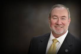 Dr. Huckaby Becomes Pain Medicine & Psychiatry Specialist After Recovery